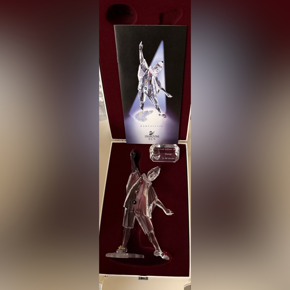 Mint Swarovski SCS “Pierrot” figurine Issued in 1999